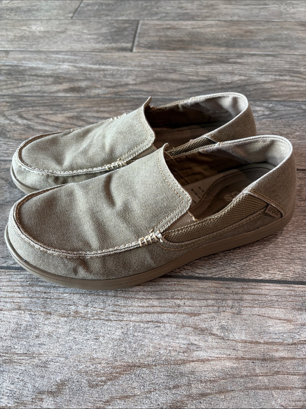Crocs Mens Santa Cruz Canvas Loafers Tan Size 10 Slip-On Shoes Casual Beach - Picture 3 of 8